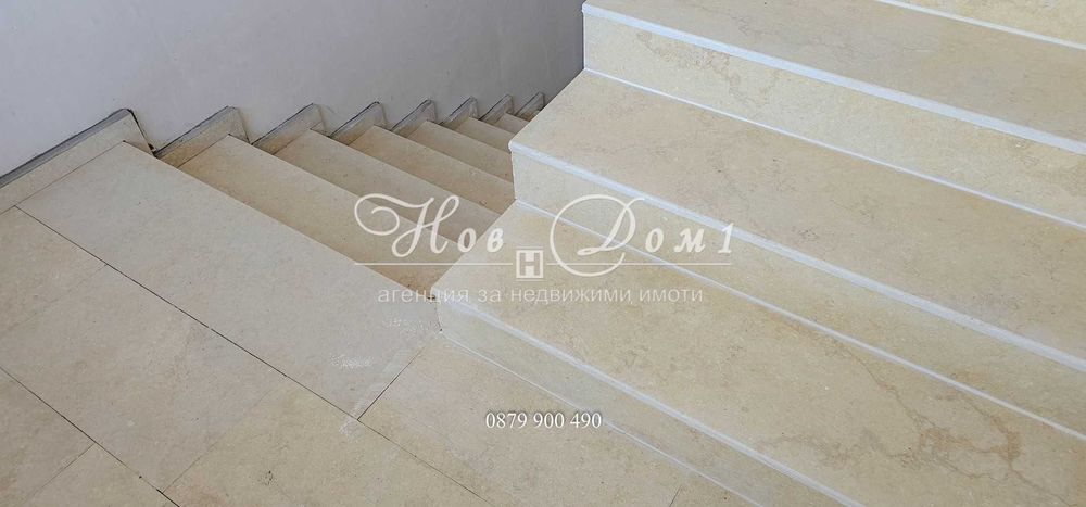 Нова сграда ! Три стаи без преход на трети панорамен етаж