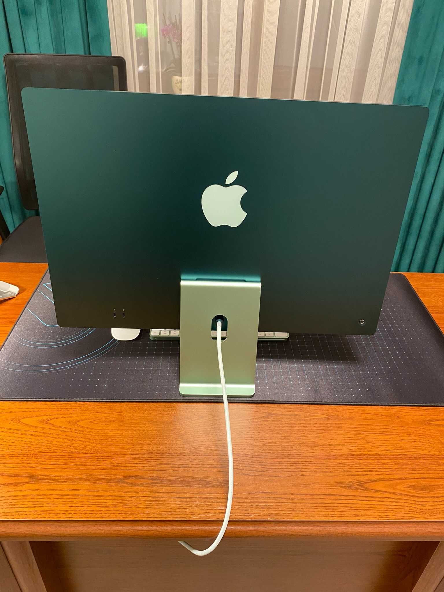 Pachet format din PC All in One Apple iMac + Laptop Apple MacBook Air