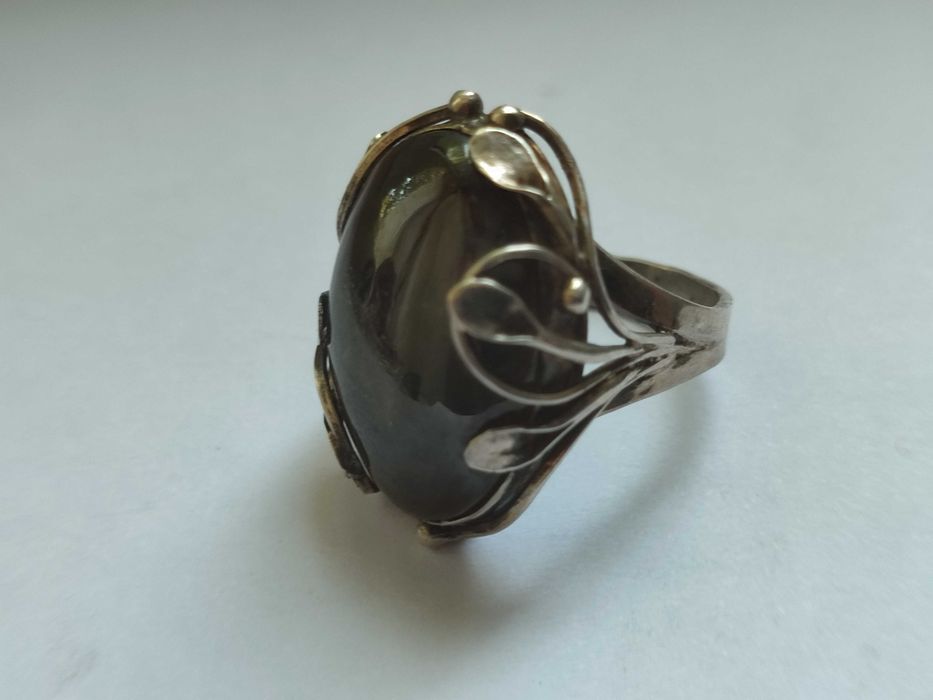 Кольцо с натуральным камнем ГРАНАТ,разм.19