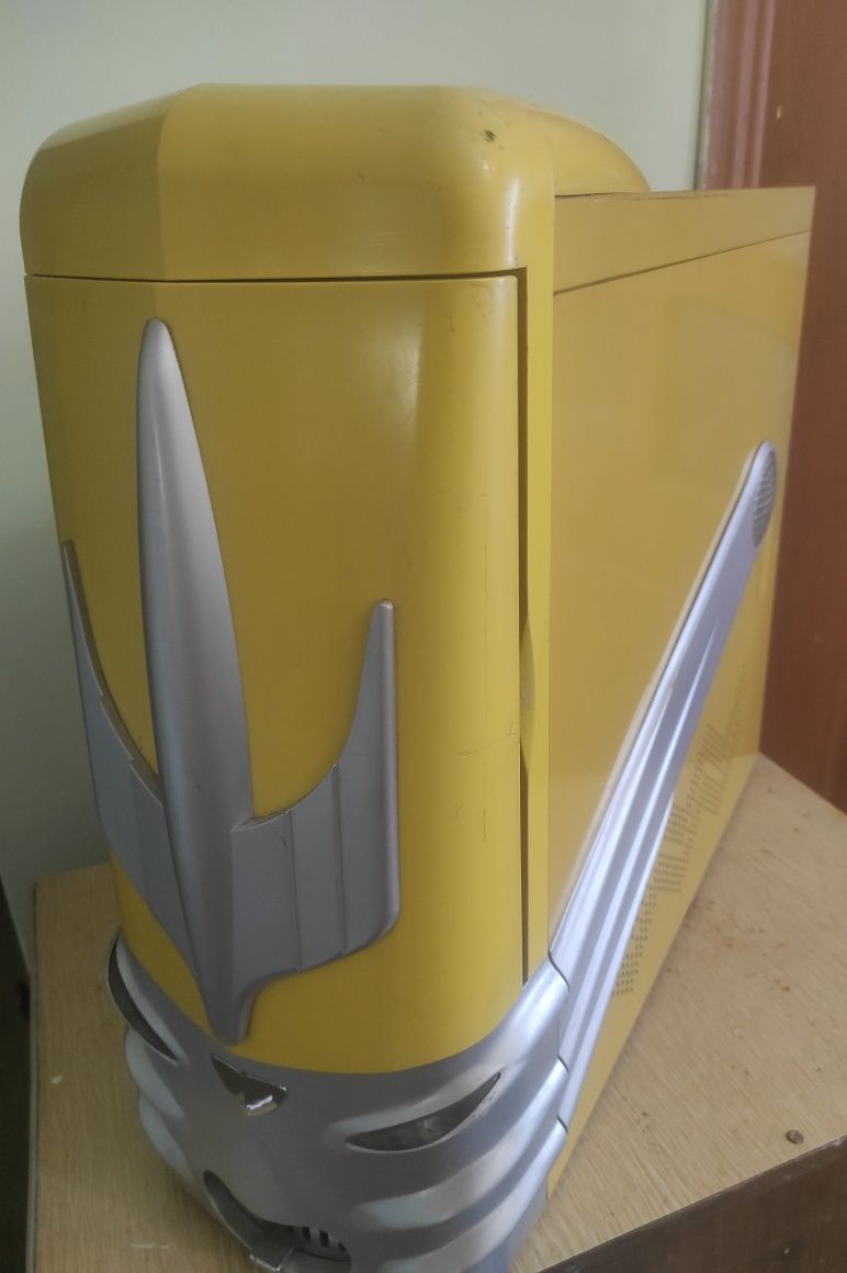 Корпус для компьютера  Full tower.