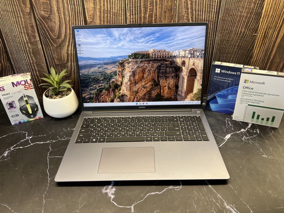 Ноутбук бизнес класса HUAWEI MateBook D16 | Core i5-1240P | 16GB | 512