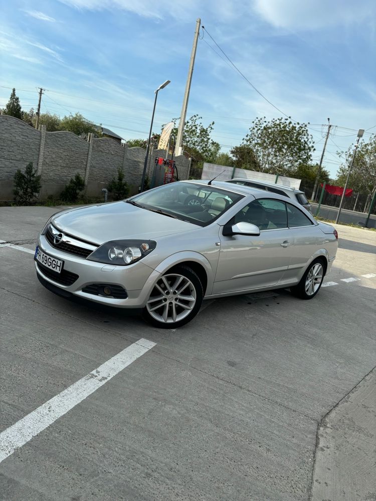 Opel astra h cabrio km reali