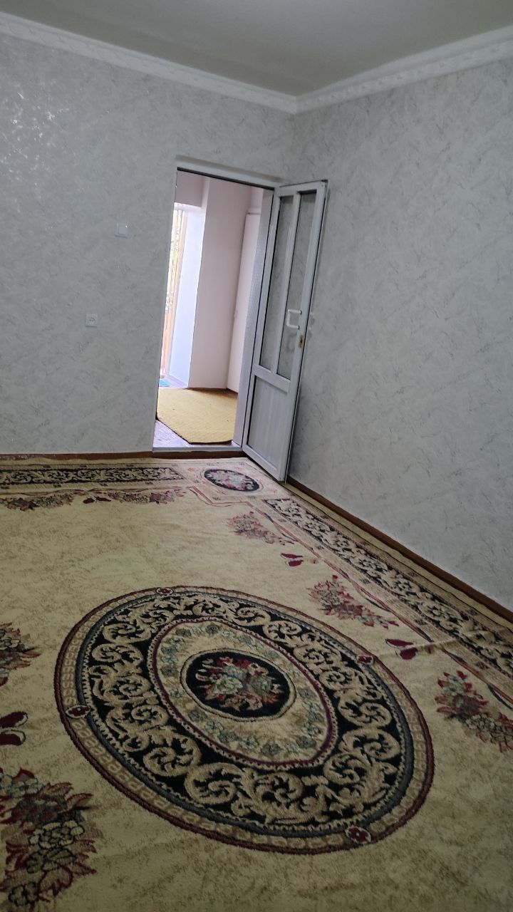 Срочно!!!  2 xonalik uy sotiladi