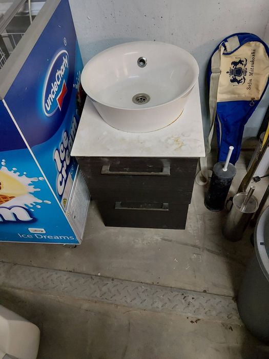 Шкаф мивка за баня