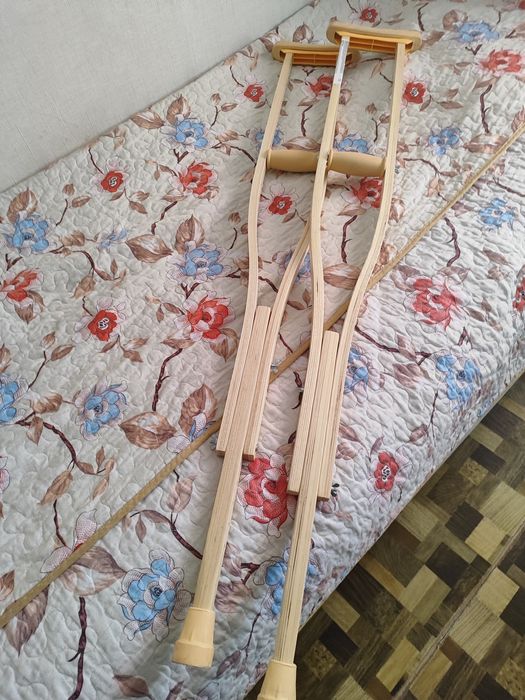Подмышечные костыли, новые, регулируемые по высоте
