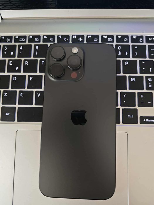 Pachet Apple complet – iPhone 16 Pro Max + AirPods Pro 2 + Apple Watch