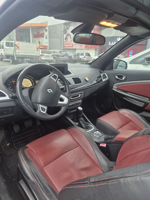 Vând renault megane cabrio