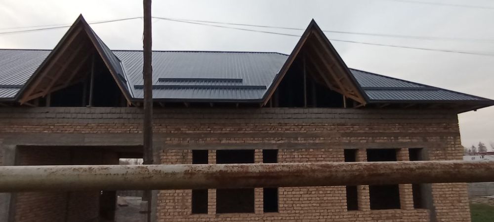 Янгиюл тумани Халкаобод маҳалласида 5 сотох 5 хонали коробка уй сотила