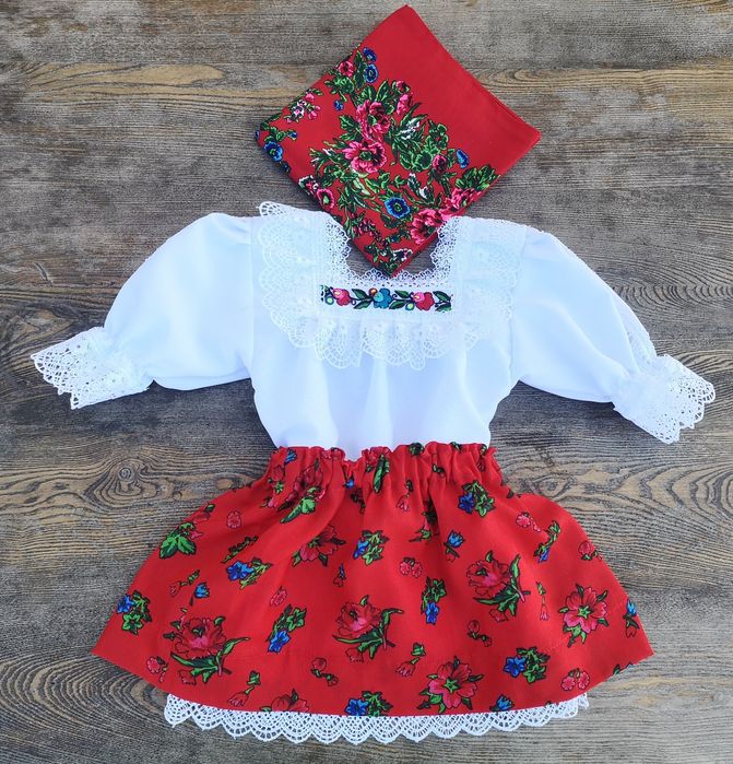 Costum popular fete botez complet de Maramureș