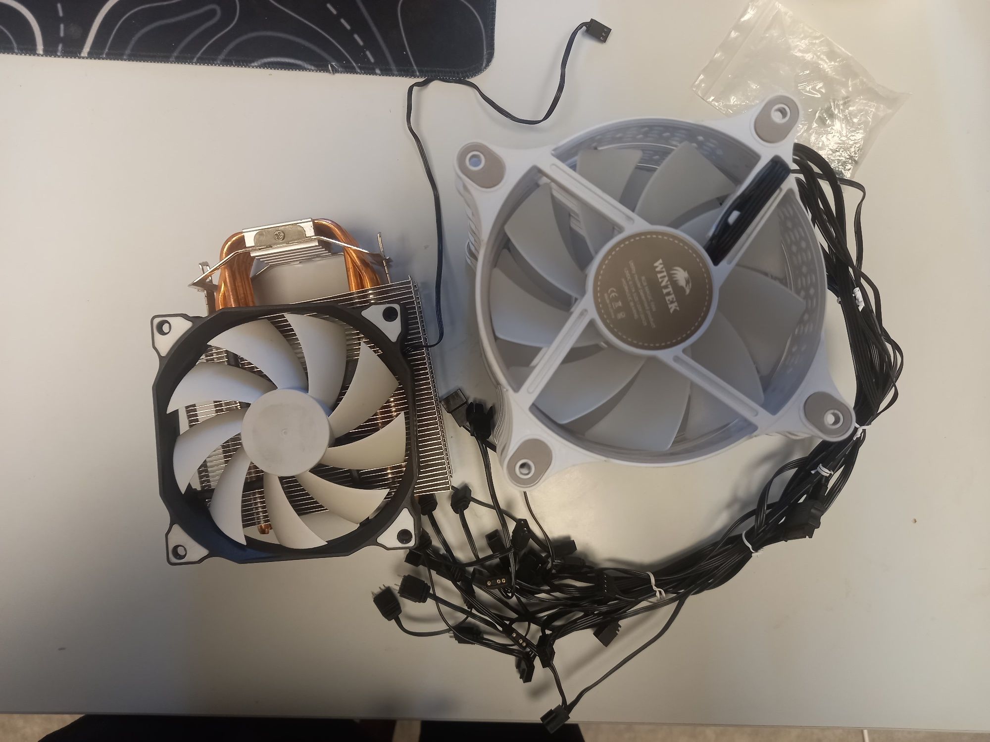Срочно продам! Процессорный кулле + 6 куллеров Wintek RGB magic fanр F