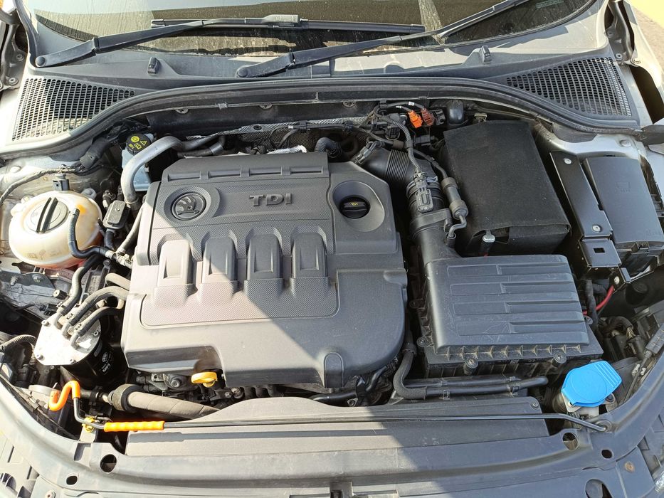 Capac motor Skoda Octavia Superb Fabia Rapid 1.6 2.0 diesel impecabil