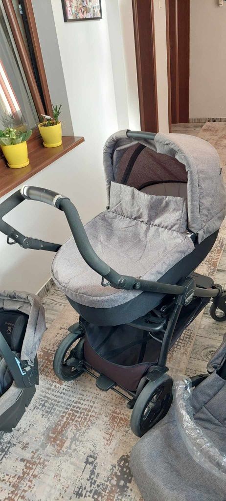 Бебешка количка peg perego