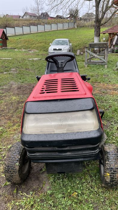 Tractoras Gazon MTD + plug de zapada