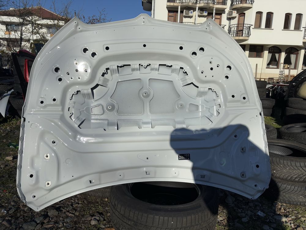 Капак БМВ Х1/BMW X1 U11
