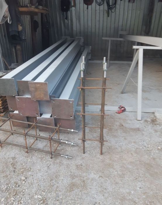 Vând 4ferme metalice la 11m din ipe 160