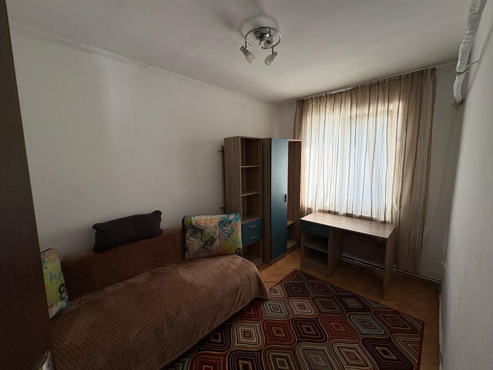Apartament de închiriat cu 3 camere