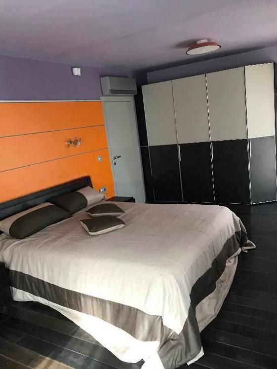 Дава се под наем Двустаен апартамент в София, Бояна - 100 кв.м за 1100 € - Снимка #2