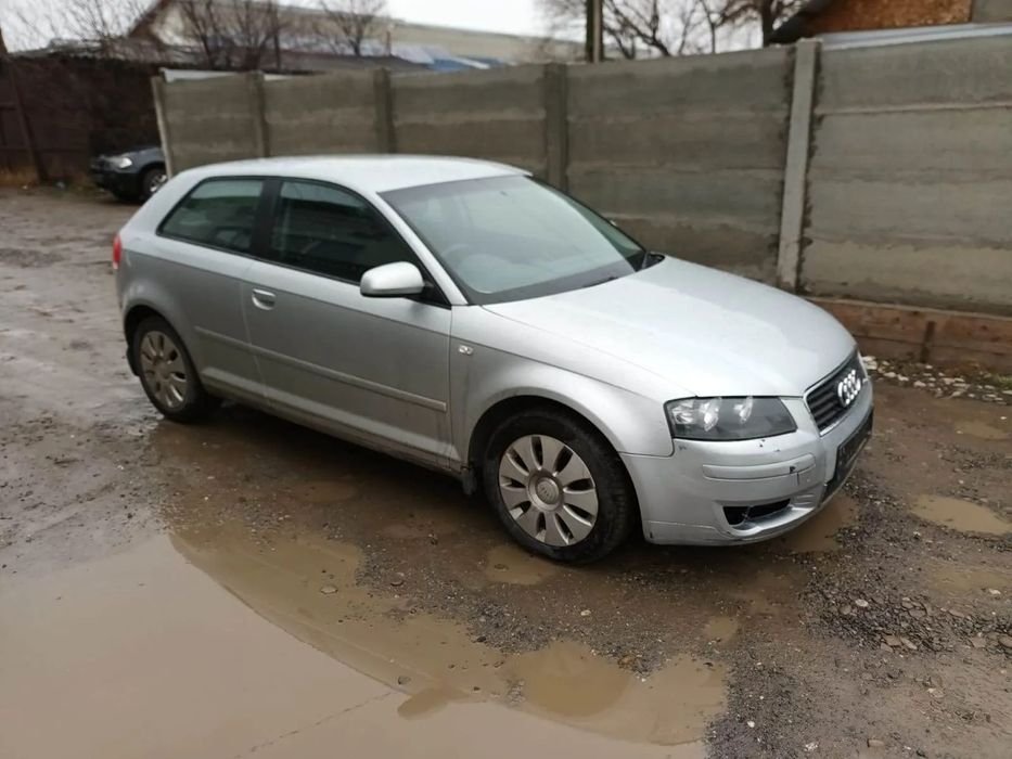 Usa stanga fata/Usa dreapta fata /Oglinda Audi A3 8P Coupe 2004