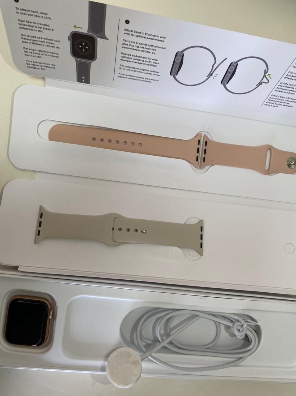 Apple watch 4 серия, в новом состоянии