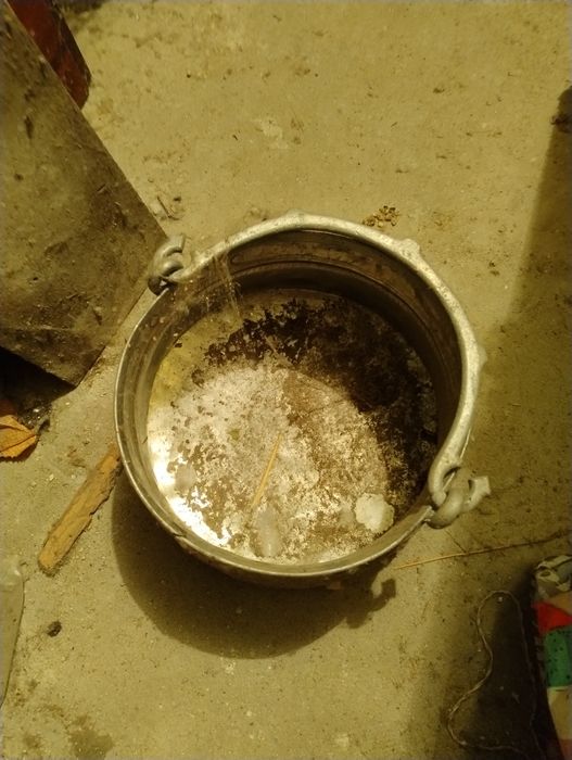 Менче и съд за варене на лютеница