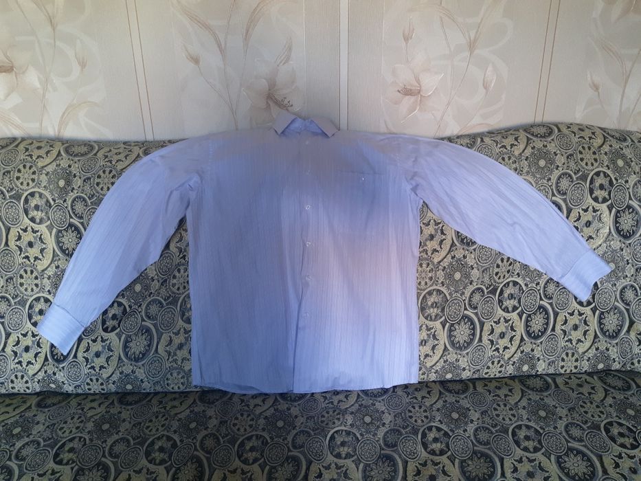 Рубашки мужские,разные