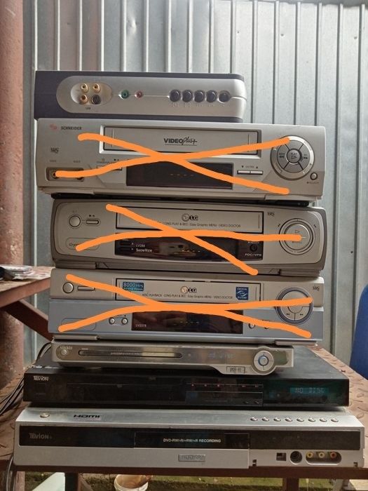 Dvd playere și VHS playere