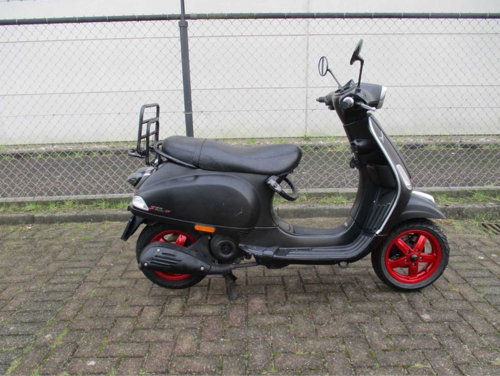 Scuter Vespa S Sport 4 T