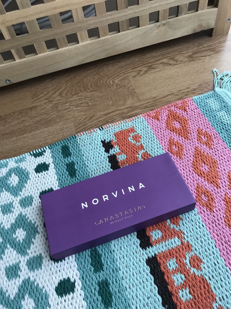 Norvina Anastasia Beverly Hills Makeup Gucci Chanel Tarte Machiaj Fard