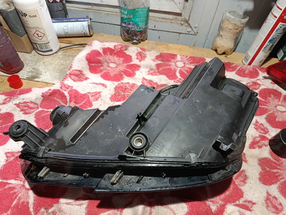 Far dreapta bixenon led audi a4 b9 8w0941600