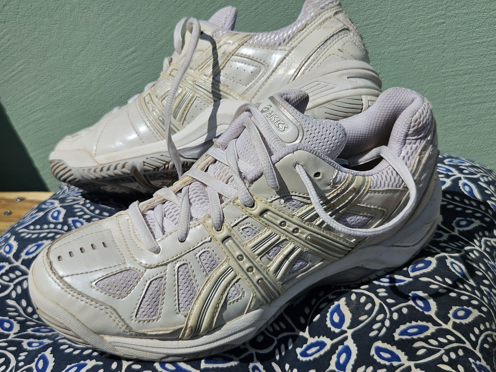 Asics оригинални кецове N38