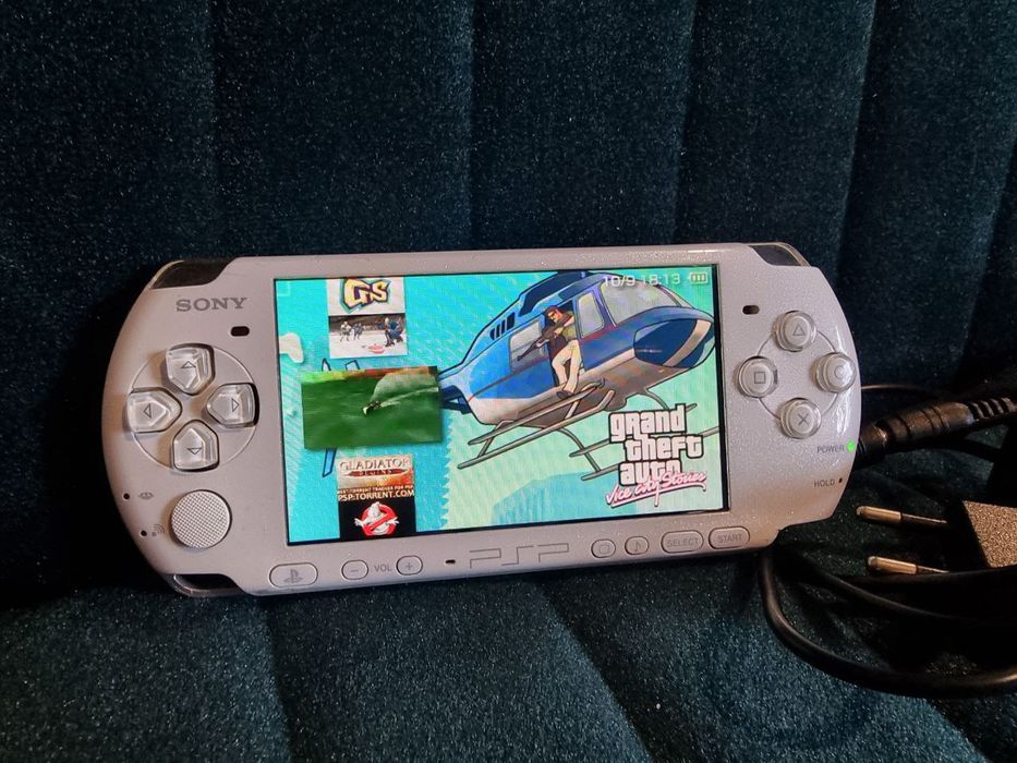 Sony PSP 3000, Japan има много игри