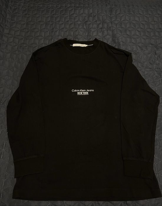 Блузи на Calvin Klein