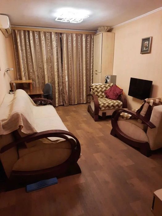 Двустаен имот в кв.Надежда 2