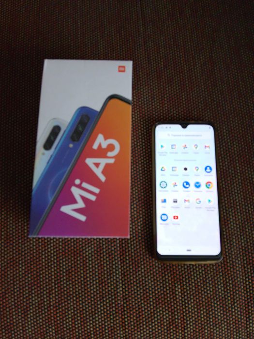 продавам смартфон Xiaomi Mi A3