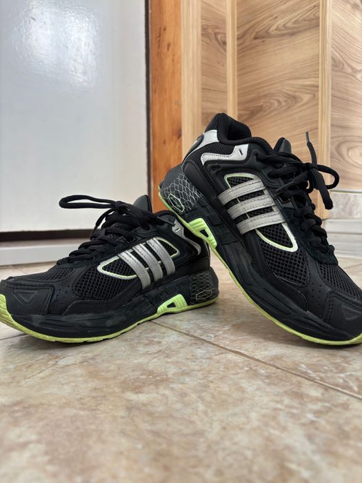 Adidas маратонки