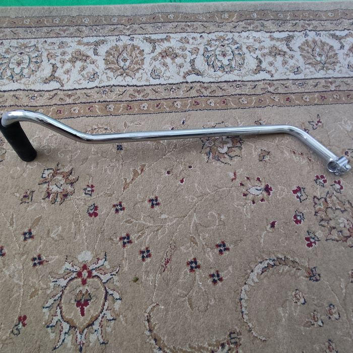 Срочно продается, держатель для велосипеда. Помощник для родителей.