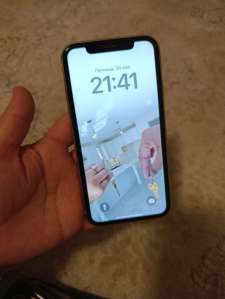 Iphone XR срочно продается