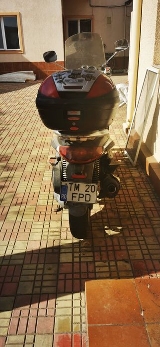 Vand scuter Piaggio Beverly 250 cc