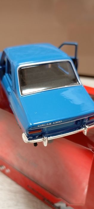 Vând macheta Dacia 1300 NOUA!