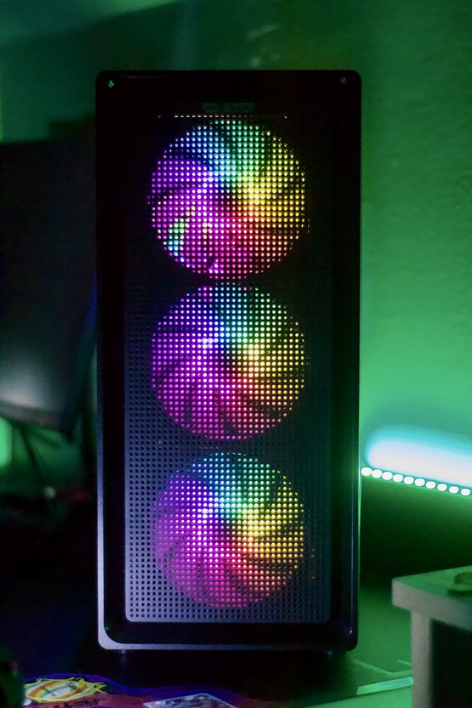 PC gaming cu RTX 3060 și i5 – carcasă nouă, start în 5 secunde
