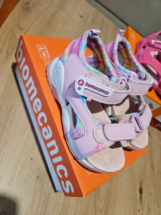 Продавам Дески сандали Biomecanics номер 26