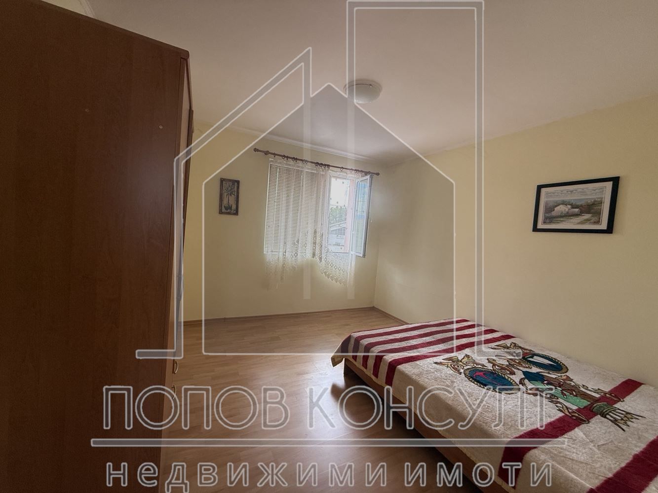 Къща във Виноградец - Пазарджик, област-гр.Стрелча площ 130 цена 1149