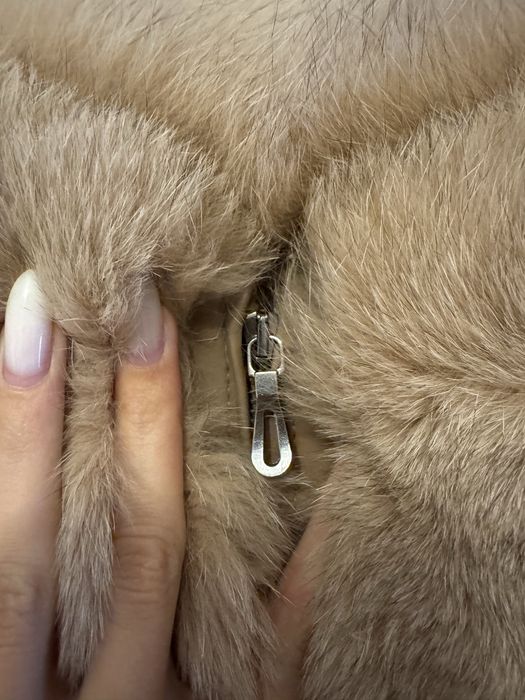 Чисто ново бежаво-кафяво палто косъм от лисица