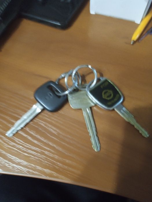 Продам авто ключи разные