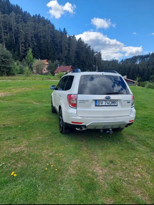 Vând Subaru Forester