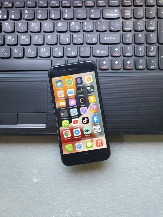 iPhone 7 (Black) Sotiladi 32GB/100%/iCloud Yo'q Tozza. Xolati O'rta