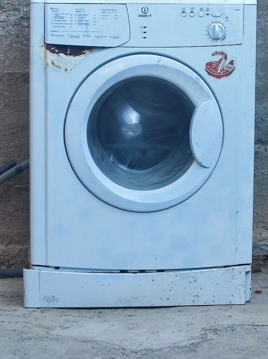 Продам стиральную машину (на запчасти)