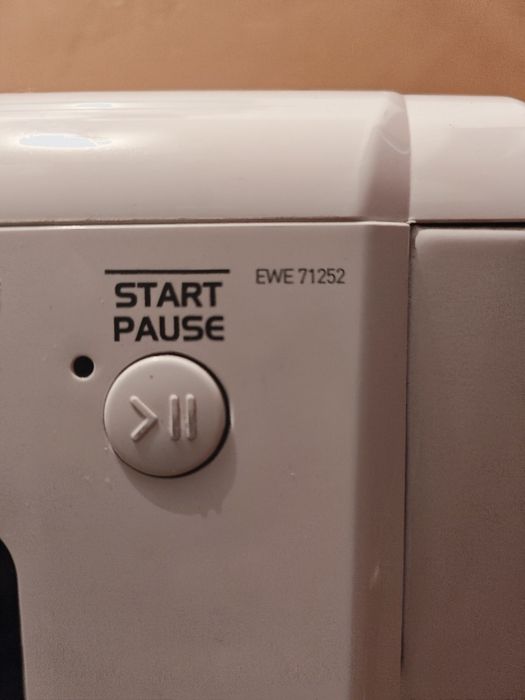 Пералня Indesit EWE71252 за части