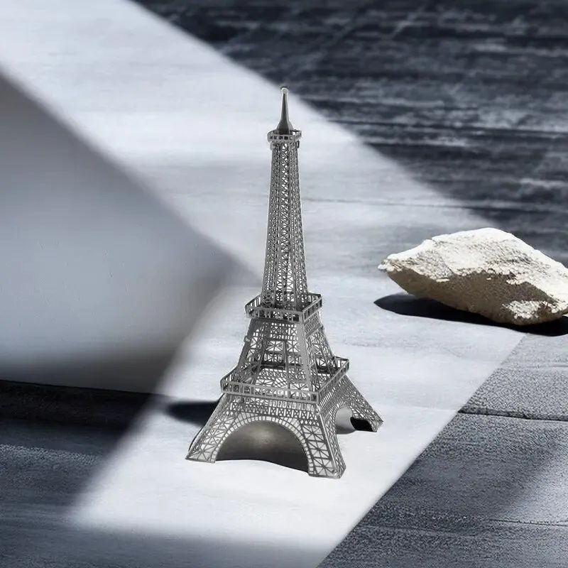 Puzzle 3D metalic Turnul Eiffel. Oțel inoxidabil, poate fi manevrat