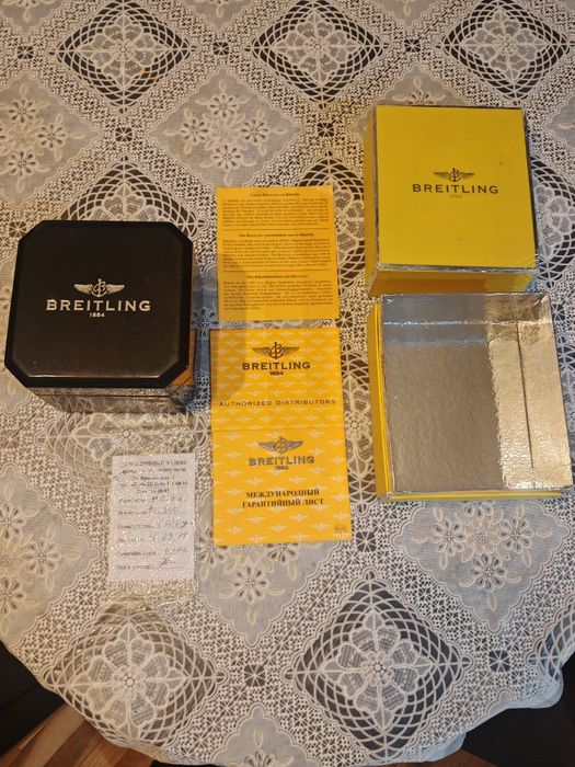 Продавам оригинален мъжки часовник   Breitling Chronomat 44 Chronograp
